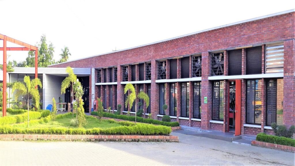 Banking Sector Reforms Needed to Support Weak Banks and Sustain Bangladesh's RMG Sector 2 Essential Clothing Ltd