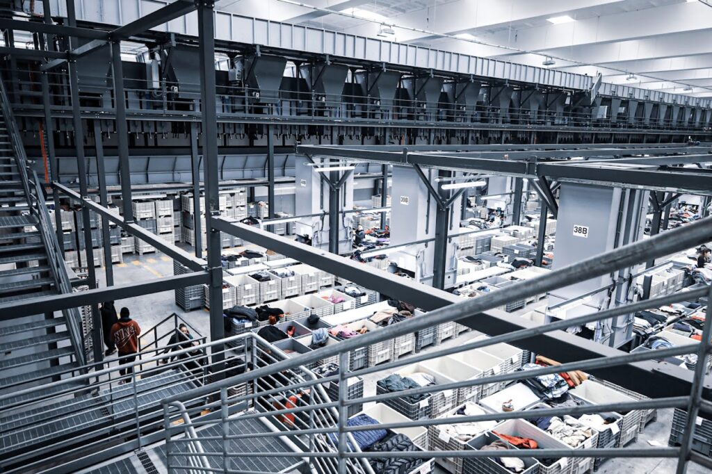 Fratelli Esposito to Install the First Automatic Clothing Sorting Line Using PICVISA Technology at Its Marcianise Plant 1 fratelli esposito 2