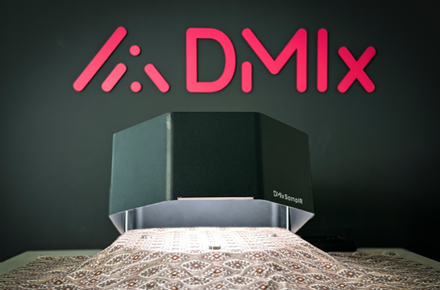 Introducing DMIx SamplR: "One Button - Digital Twin Collaboration" Revolutionizing Material Digitization 1 DMIx SamplR One Button Digital Twin Collaboration